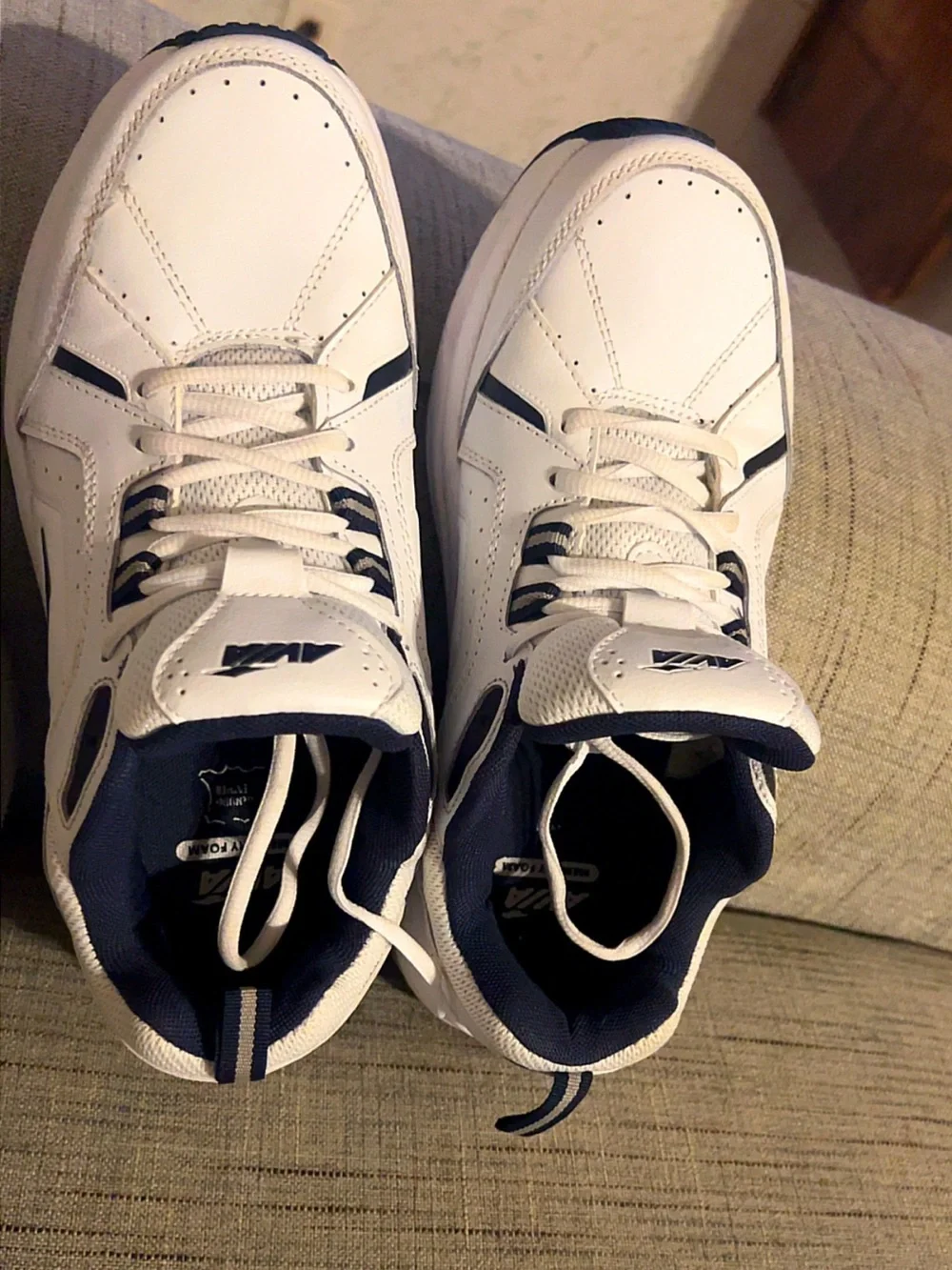 Avia Men’s Athletic Sneakers – White & Navy – Size 9.5